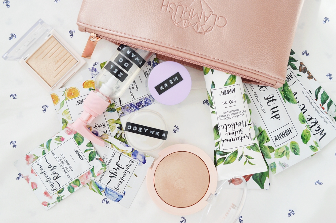 jak spakować kosmetyczkę na wyjazd rady puderek.com.pl